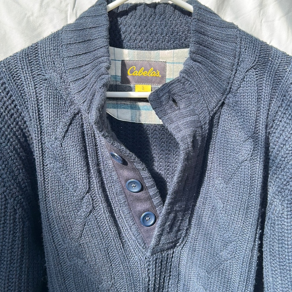 Mens large blue cableknit sweater